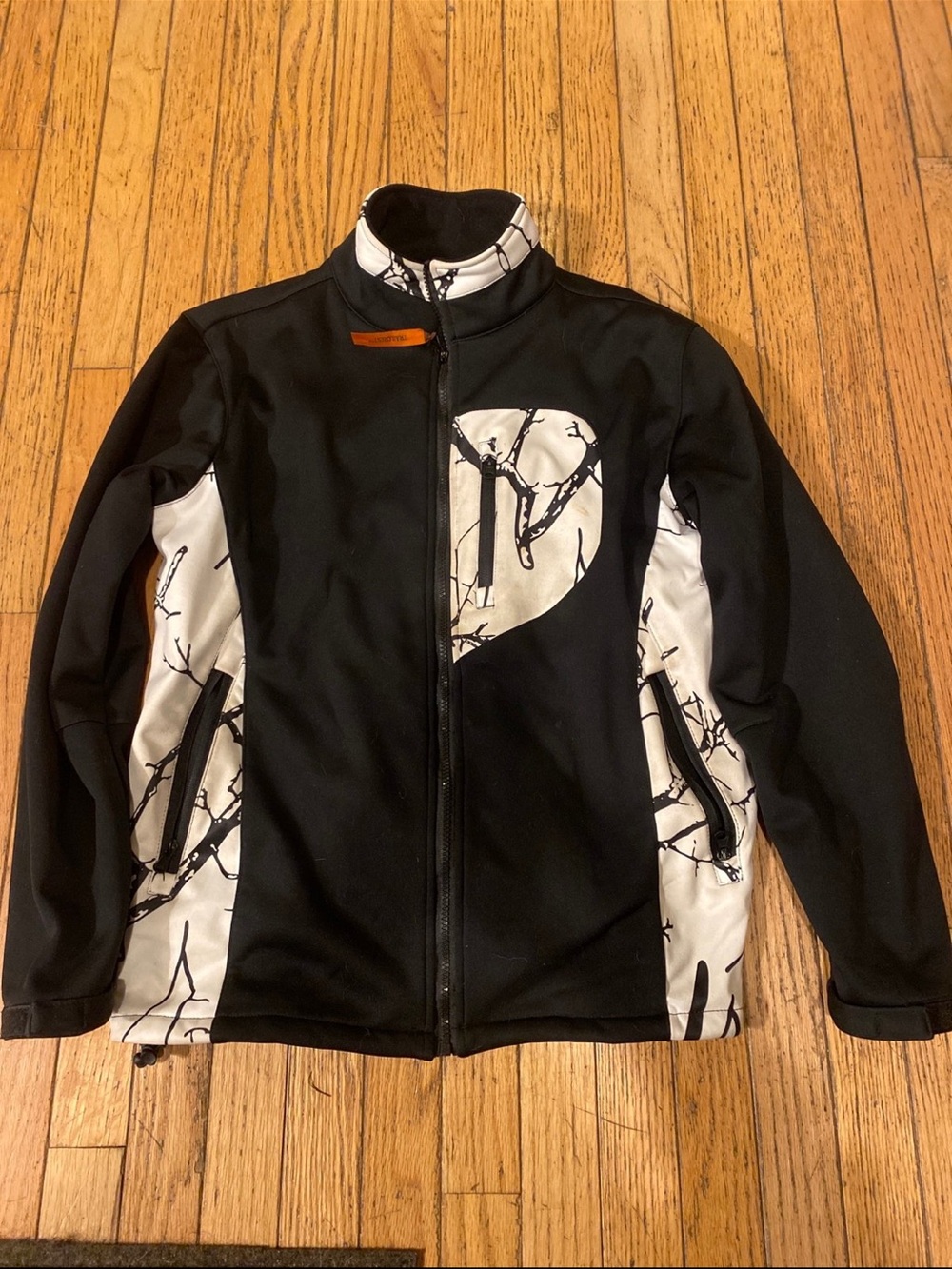 Men's Black & White Outdoor Softshell Jacket